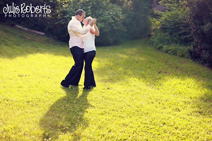 Brandon Kittrell and Ashley Mowrey are engaged!  Knoxville, Lenoir City, East Tenenssee Wedding Photography, Julie Roberts Photography