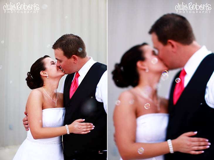 Justin & Laura Singleton, Julie Roberts Photography