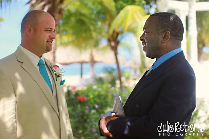 Ashley Hillis and Ray Strutton - Married in Jamaica!, Julie Roberts Photography