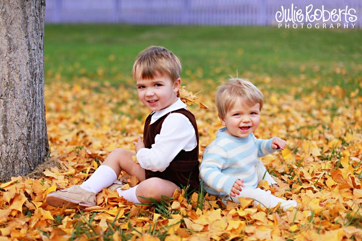 Samuel and Tate Brackins ... Childrens Portraits ... Knoxville, TN, Julie Roberts Photography