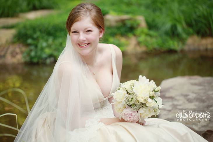 Katie Schultz :: Bridal Portraits :: RT Lodge, Julie Roberts Photography