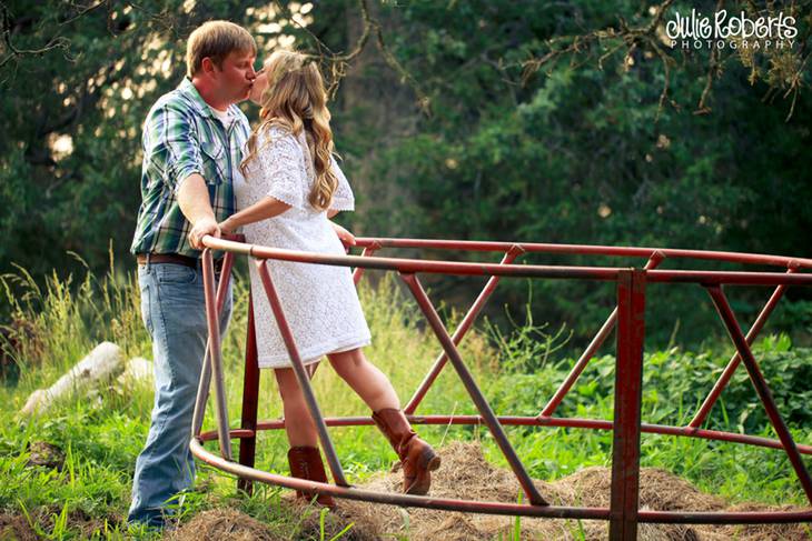 Megan and Jordan are Engaged!!  :: Knoxville Farm, Julie Roberts Photography