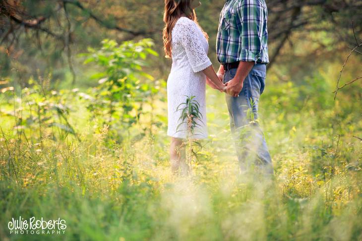 Megan and Jordan are Engaged!!  :: Knoxville Farm, Julie Roberts Photography