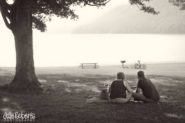 She held her heart when she showed me the ring :: Greta and Aaron, Julie Roberts Photography