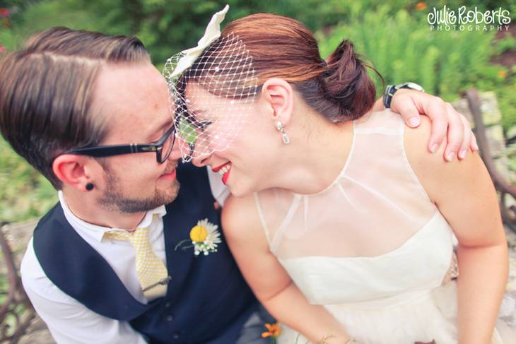 Stephanie Dowdy and Michael Davis :: The Lily Barn, Townsend, Tennessee, Julie Roberts Photography