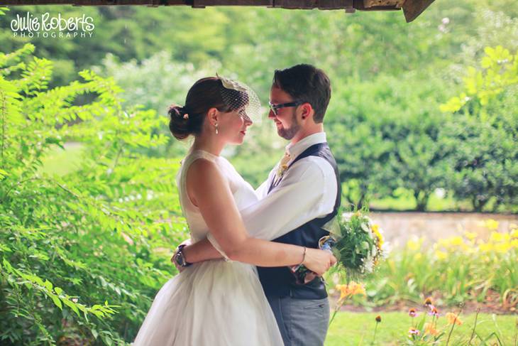 Stephanie Dowdy and Michael Davis :: The Lily Barn, Townsend, Tennessee, Julie Roberts Photography