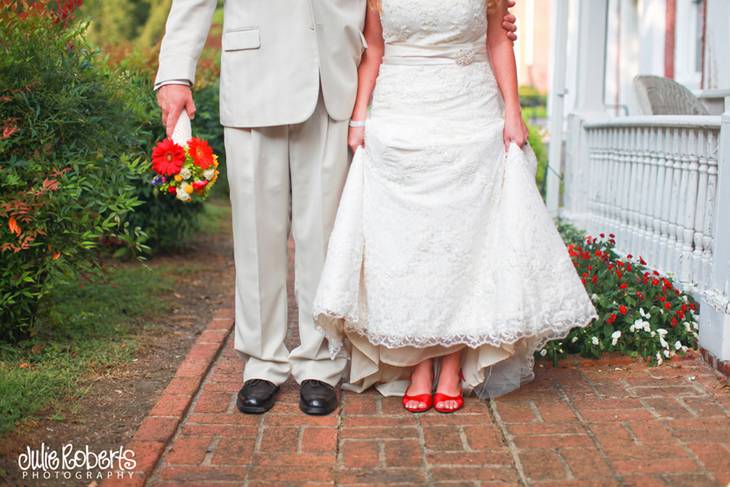 Megan Carroll and Jordan Combs :: Married at Hale Springs Inn, Julie Roberts Photography