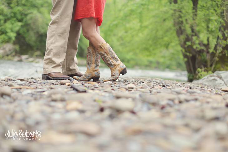 Mariah Treadway + Andy Farmer :: Getting Married! :: Tennessee, Julie Roberts Photography