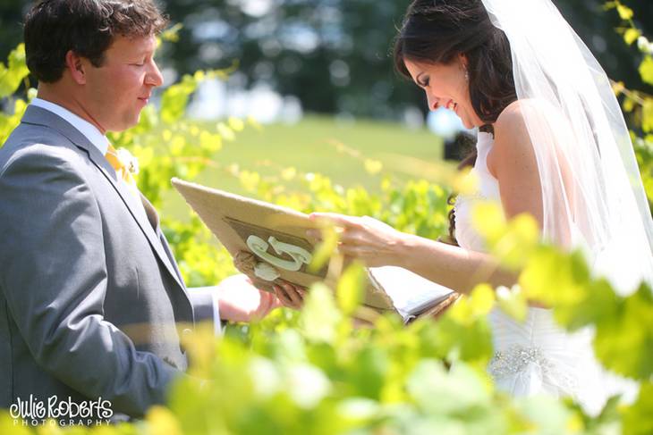 Heather and Kevin Griffin :: Married!!  Part ONE :: Castleton Farms :: Tennessee, Julie Roberts Photography