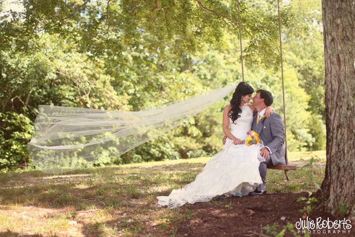 Heather and Kevin Griffin :: Married!!  Part ONE :: Castleton Farms :: Tennessee, Julie Roberts Photography