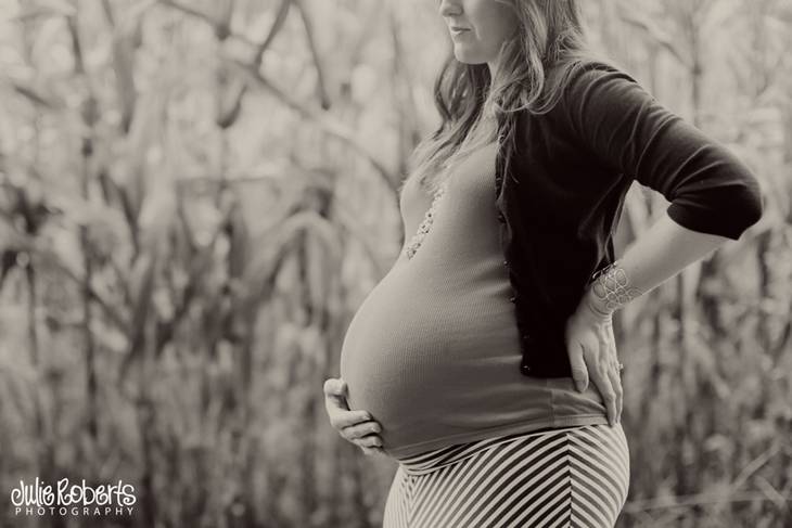 The McAffry Family :: Expecting! :: Knoxville, TN, Julie Roberts Photography