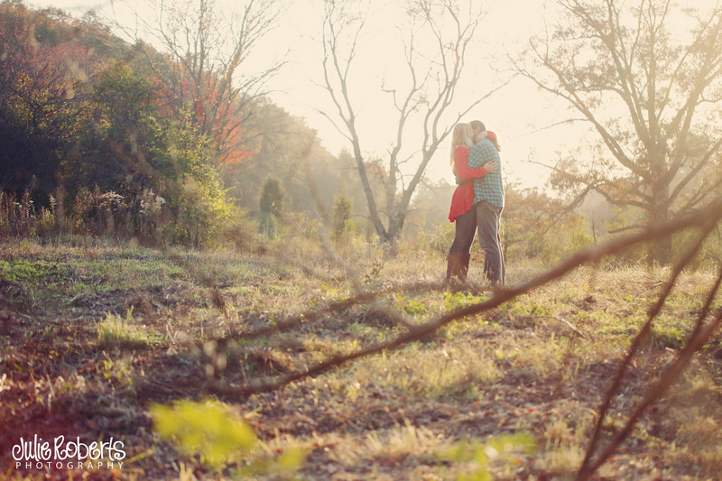 Olivia and Justin ... hippie lovin ... xoxo!, Julie Roberts Photography