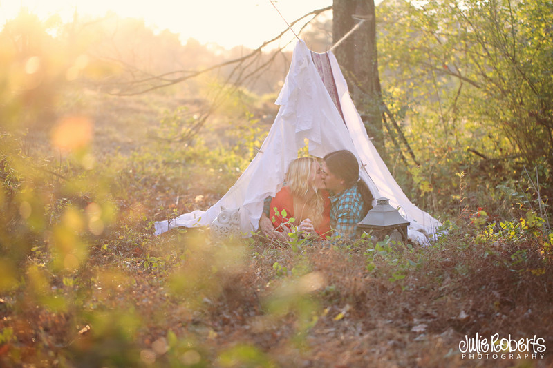 Olivia and Justin ... hippie lovin ... xoxo!, Julie Roberts Photography