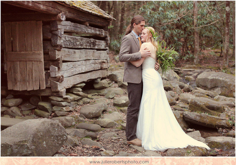Olivia + Justin :: LOVE ALIVE :: Knoxville Wedding Photographer, Julie Roberts Photography